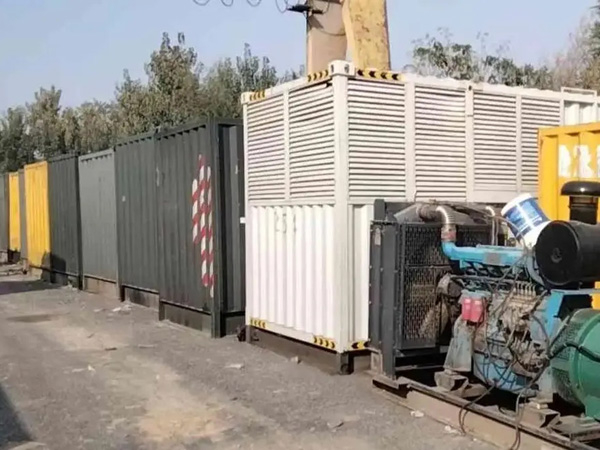 西青200KW柴油发电机机组每小时油耗是多少？